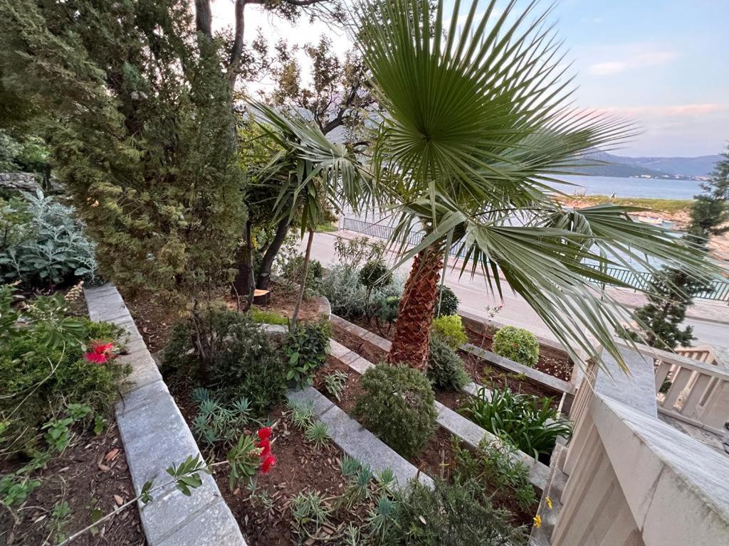 Villa Jade Apartments Front Row Sea View - Walk To Korcula Old Town Medvinjak Екстер'єр фото