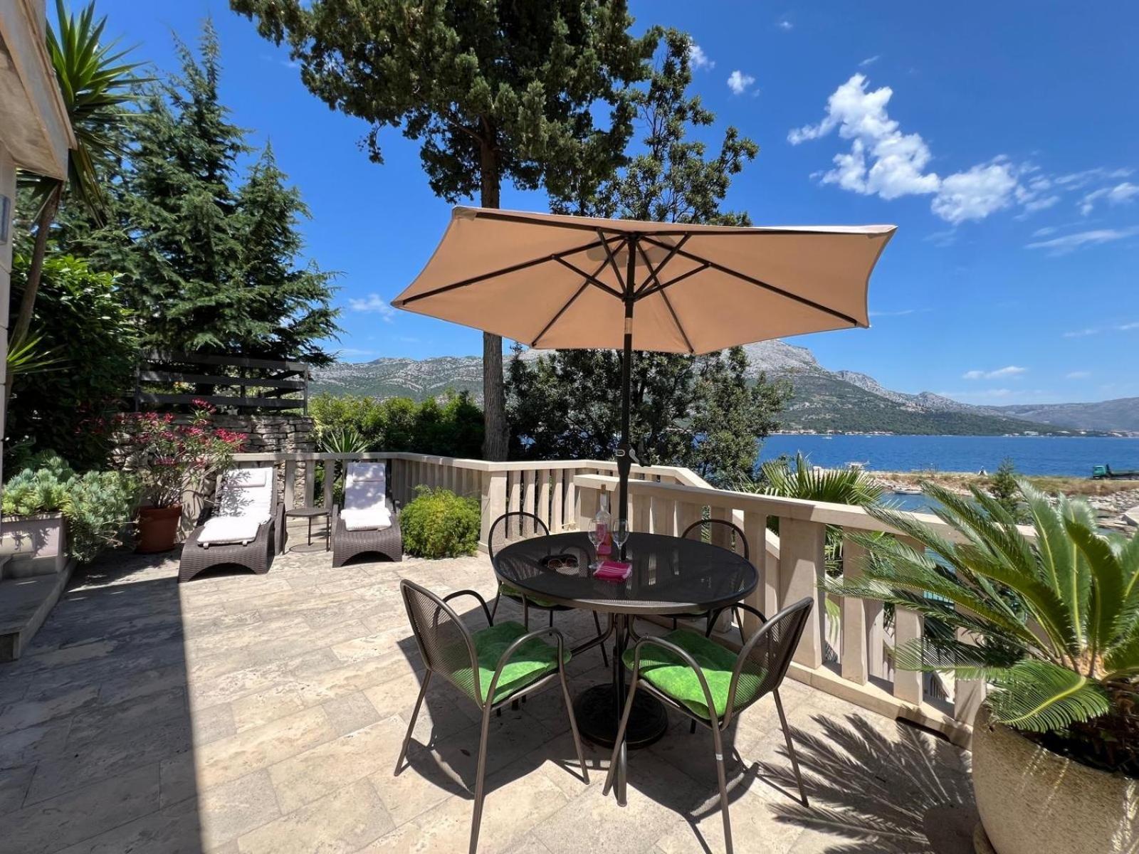 Villa Jade Apartments Front Row Sea View - Walk To Korcula Old Town Medvinjak Екстер'єр фото