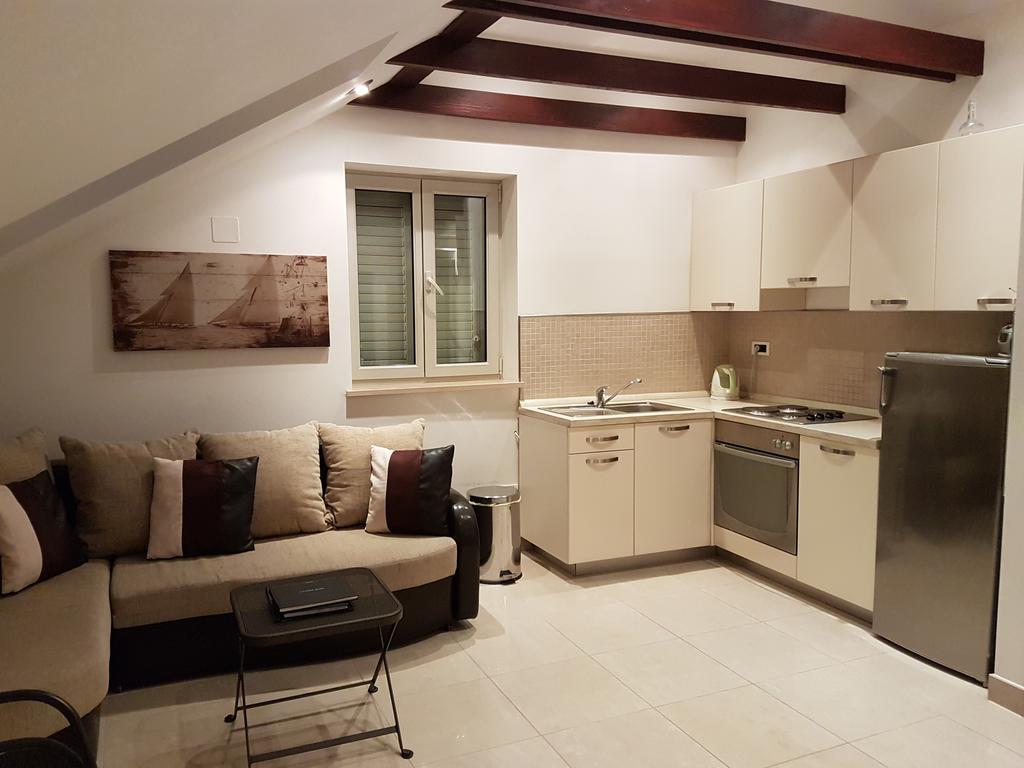 Villa Jade Apartments Front Row Sea View - Walk To Korcula Old Town Medvinjak Екстер'єр фото