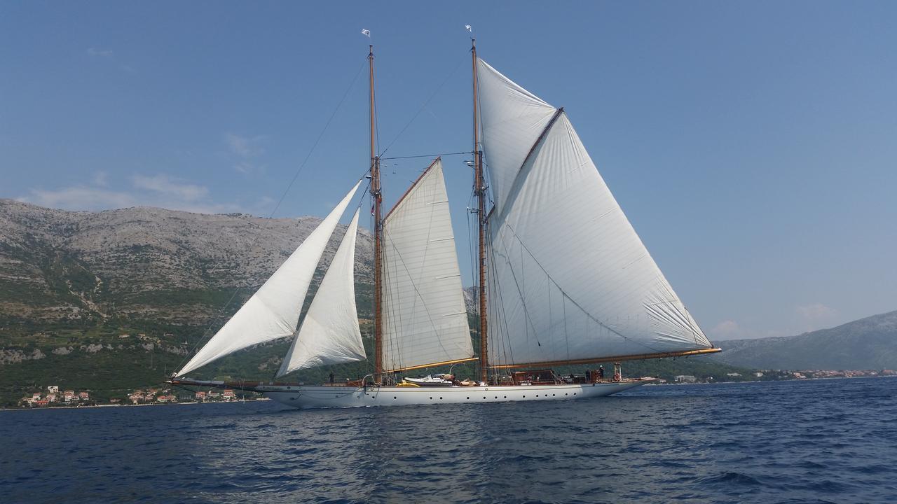 Villa Jade Apartments Front Row Sea View - Walk To Korcula Old Town Medvinjak Екстер'єр фото