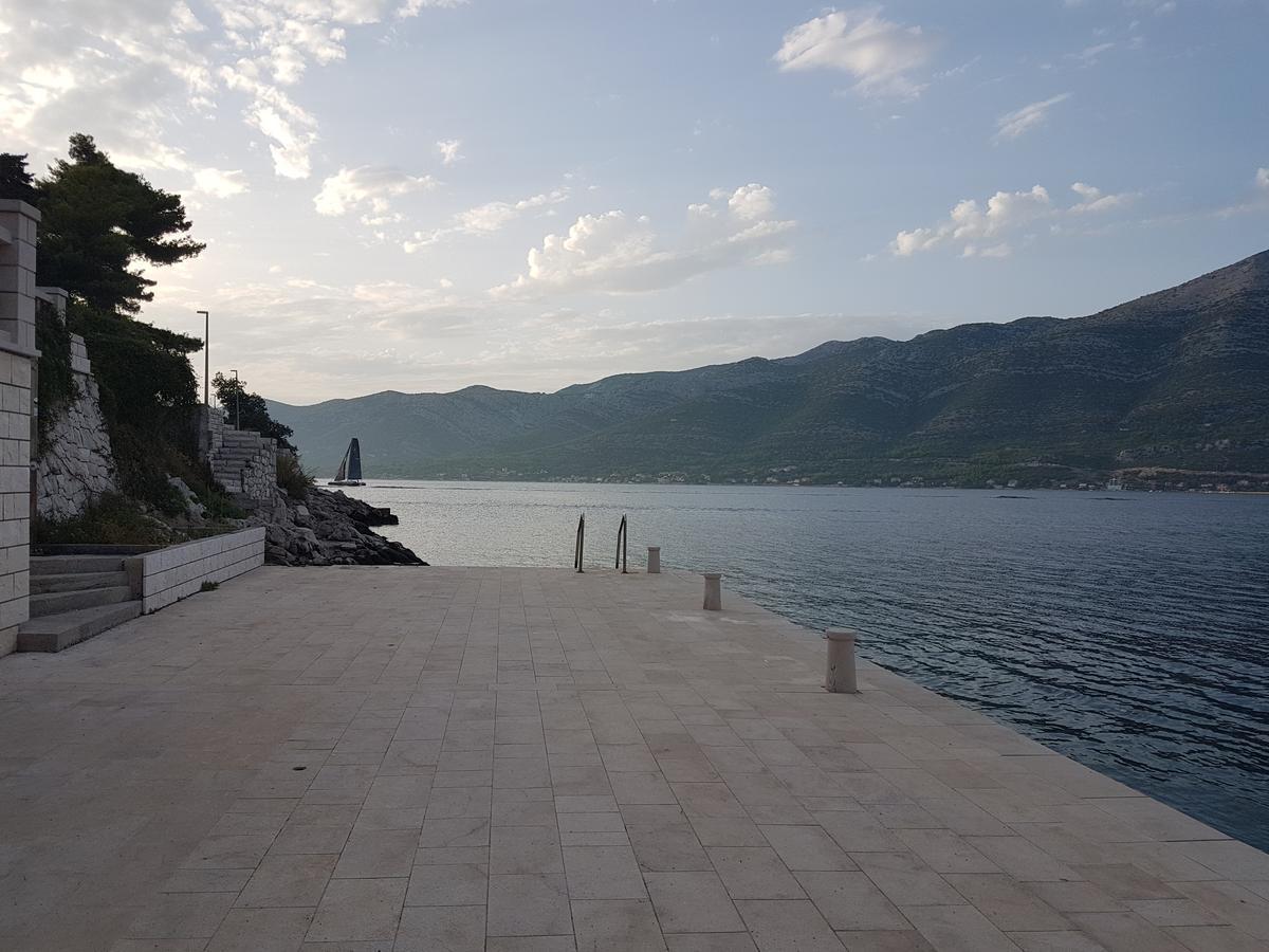 Villa Jade Apartments Front Row Sea View - Walk To Korcula Old Town Medvinjak Екстер'єр фото