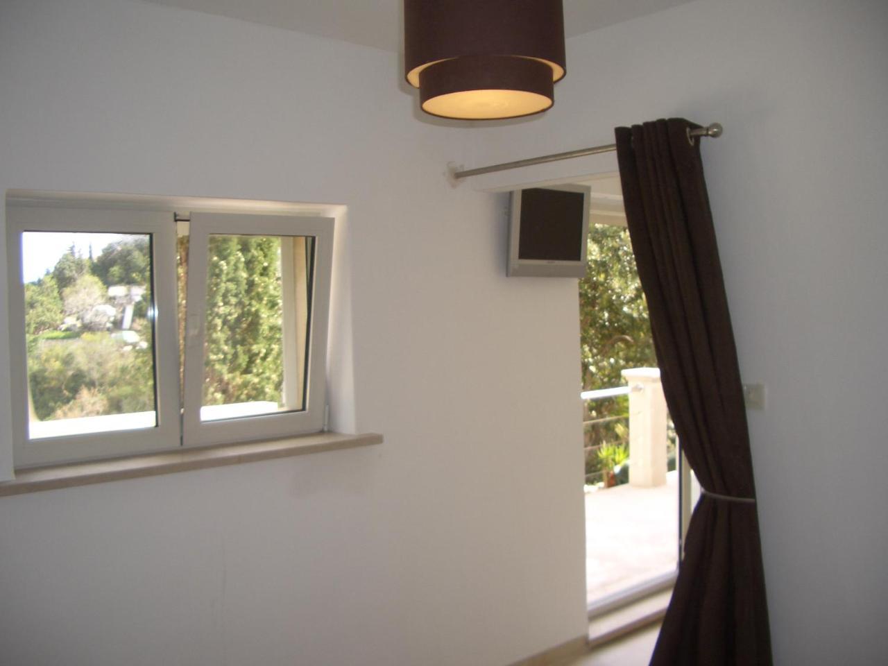 Villa Jade Apartments Front Row Sea View - Walk To Korcula Old Town Medvinjak Екстер'єр фото