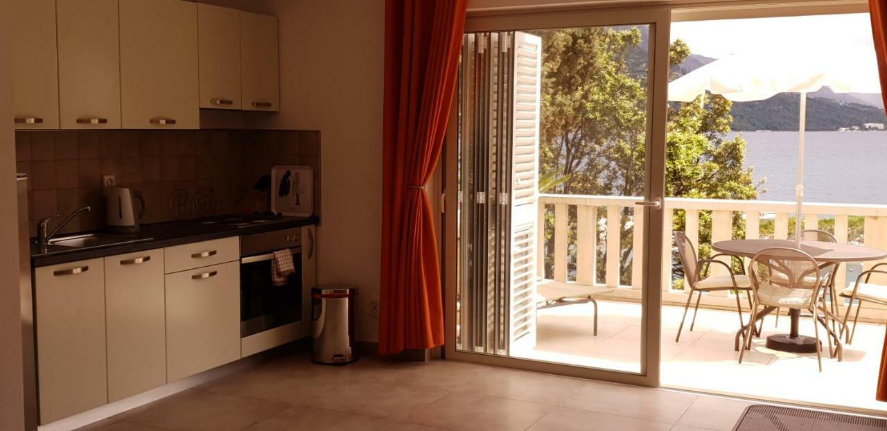 Villa Jade Apartments Front Row Sea View - Walk To Korcula Old Town Medvinjak Екстер'єр фото