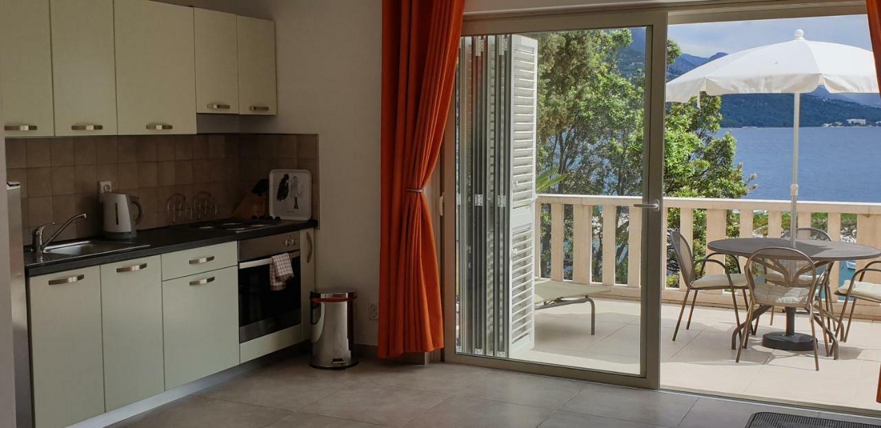 Villa Jade Apartments Front Row Sea View - Walk To Korcula Old Town Medvinjak Екстер'єр фото