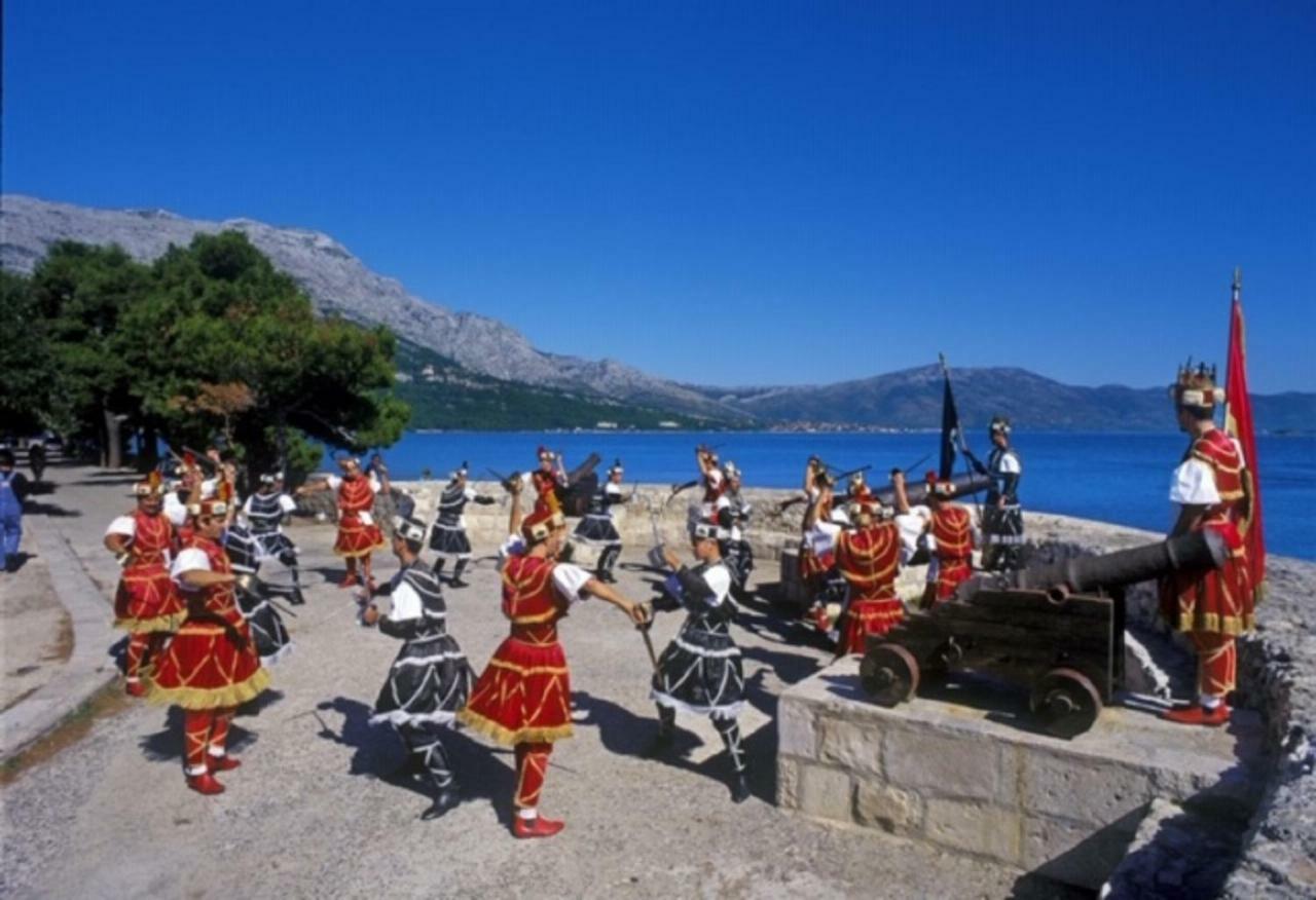 Villa Jade Apartments Front Row Sea View - Walk To Korcula Old Town Medvinjak Екстер'єр фото